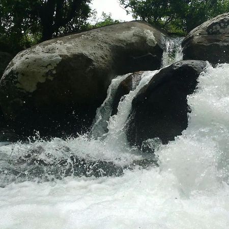 Вилла Rios Cristalinos Em Guapiacu Кашуэйрас-ди-Макаку Экстерьер фото